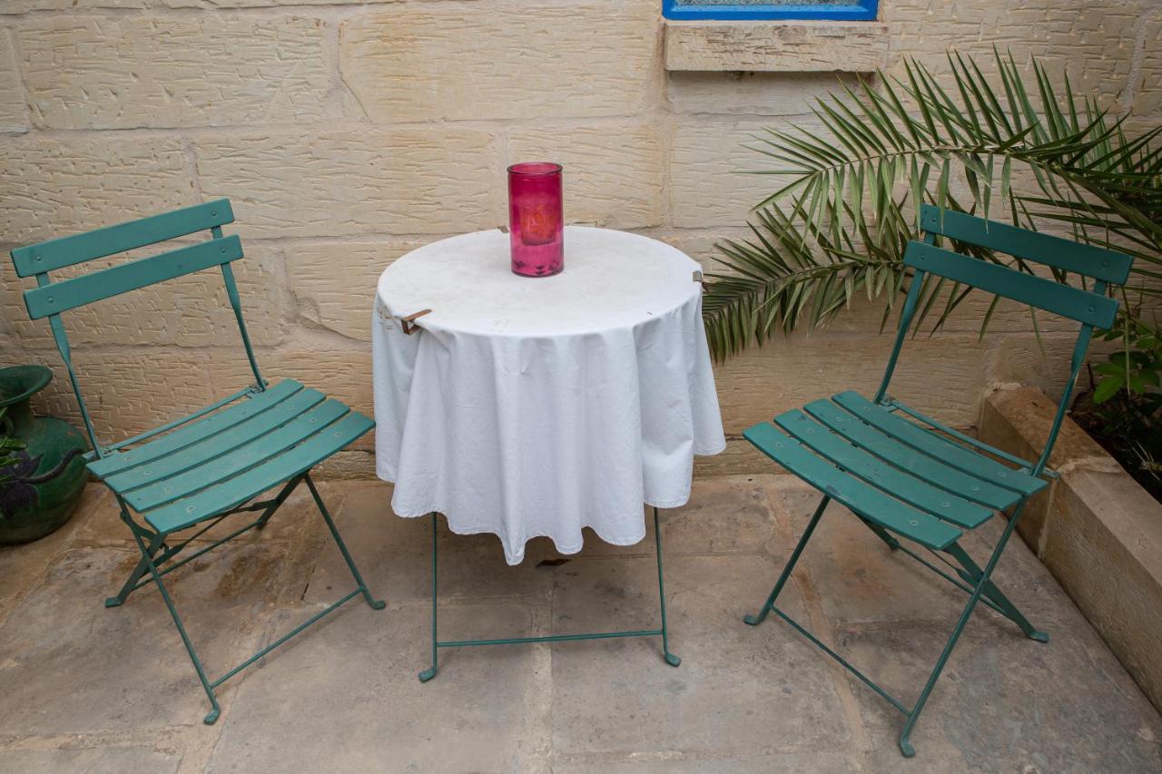 Ta' Bertu Host Family Bed&Breakfast Ħal Far Exterior foto